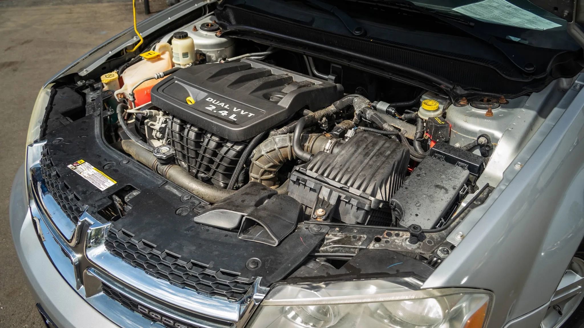 Used 2012 Dodge Avenger SXT FWD image 19