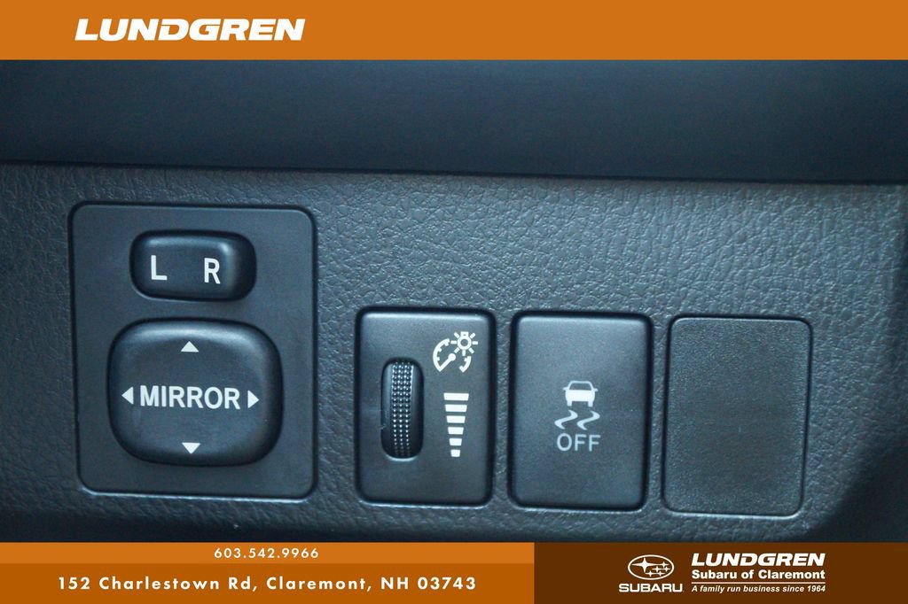 Used 2015 Toyota RAV4 XLE AWD/4WD image 15