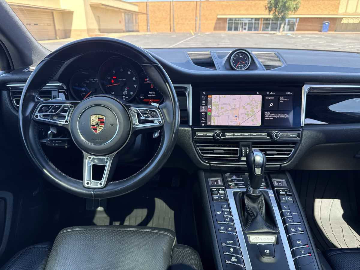Used 2021 Porsche Macan AWD/4WD image 18