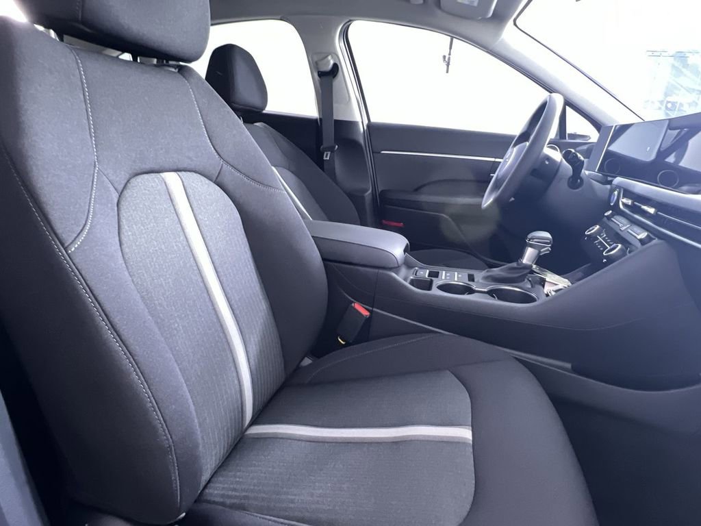 Used 2025 Hyundai Sonata SE image 27
