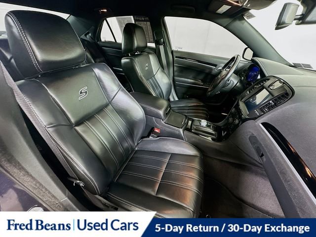 Used 2017 Chrysler 300 S image 28