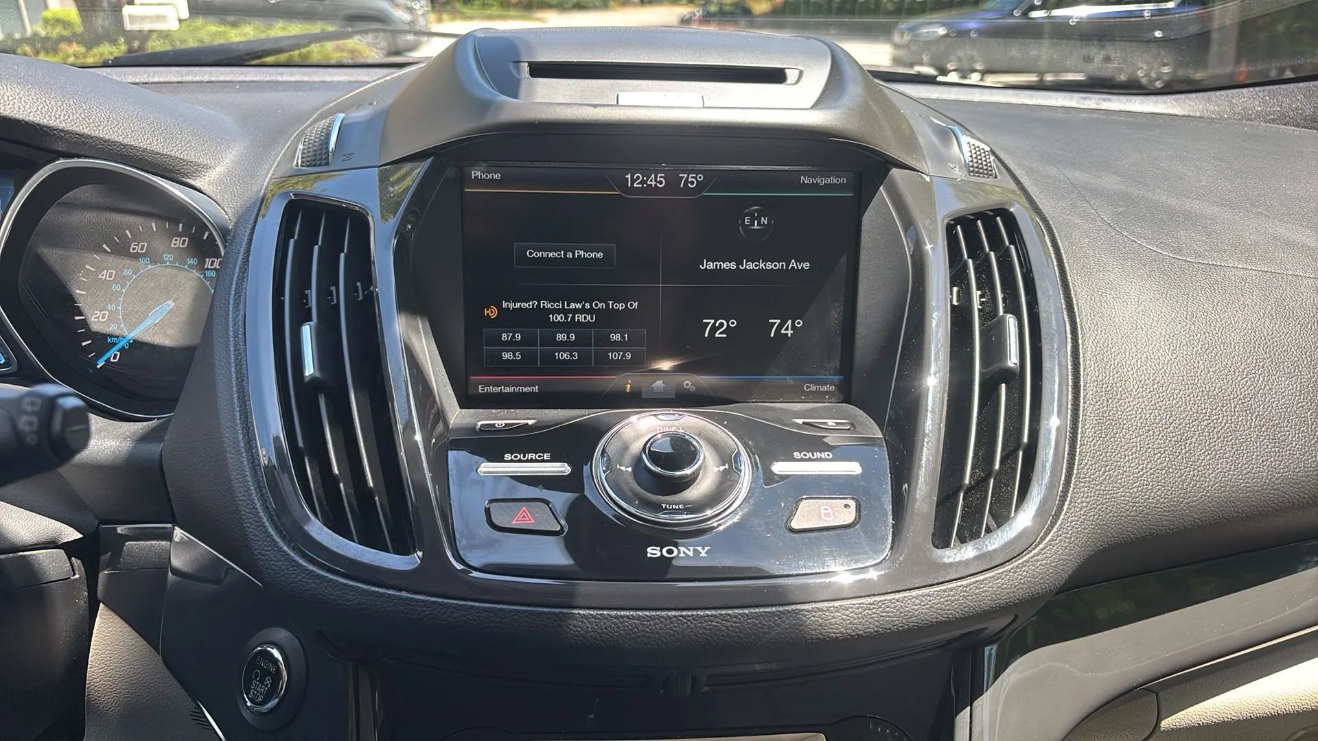 Used 2015 Ford Escape Titanium w/ Equipment Group 301A FWD image 10