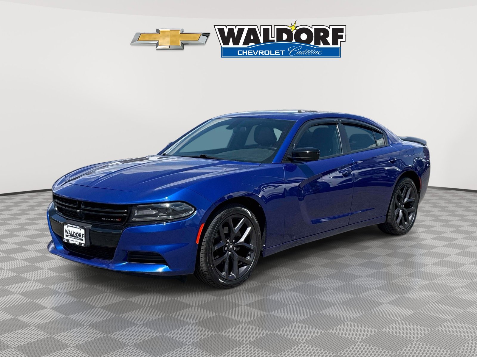 Used 2021 Dodge Charger SXT w/ Blacktop Package image 3