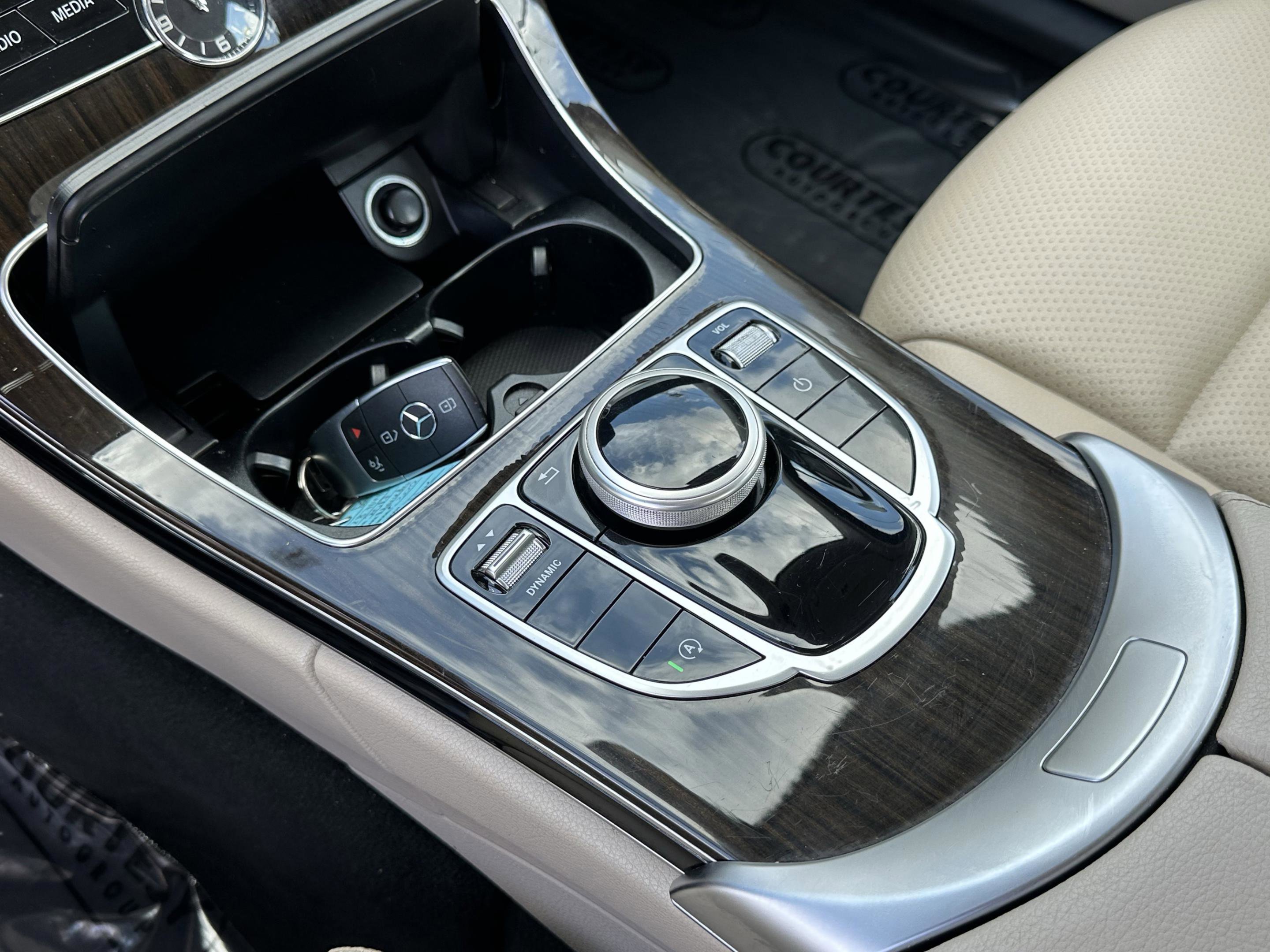 Used 2019 Mercedes-Benz C 300 Sedan image 26