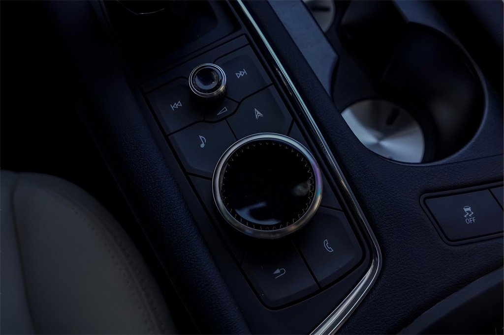 New 2026 Cadillac XT5 Sportv w/ LPO, Floor Liner Package image 16