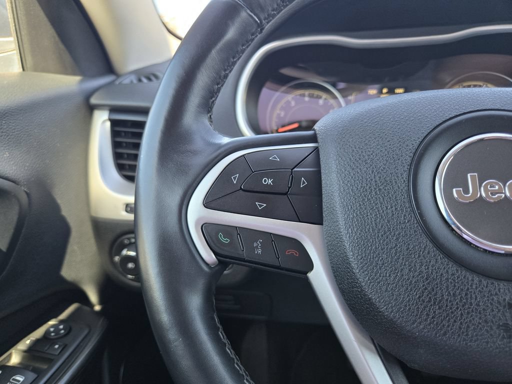Used 2014 Jeep Cherokee Latitude w/ Comfort/Convenience Group AWD/4WD image 18