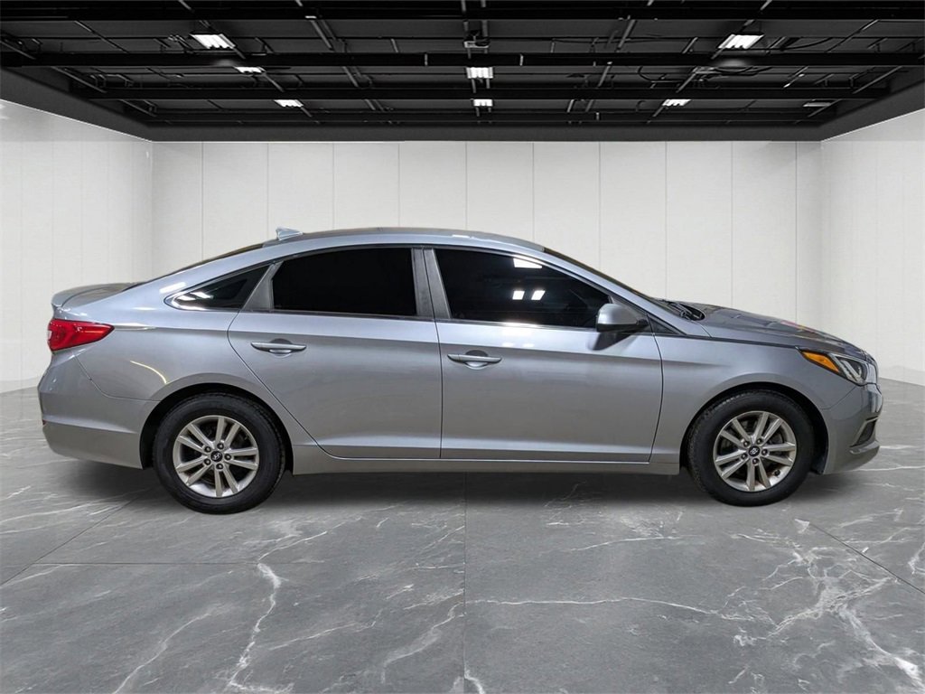Used 2016 Hyundai Sonata SE image 6