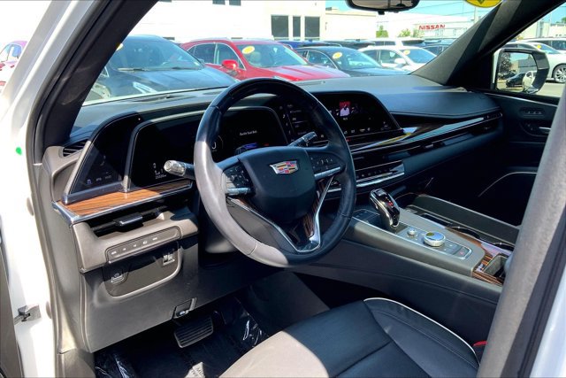 Used 2023 Cadillac Escalade ESV Premium Luxury AWD/4WD image 14