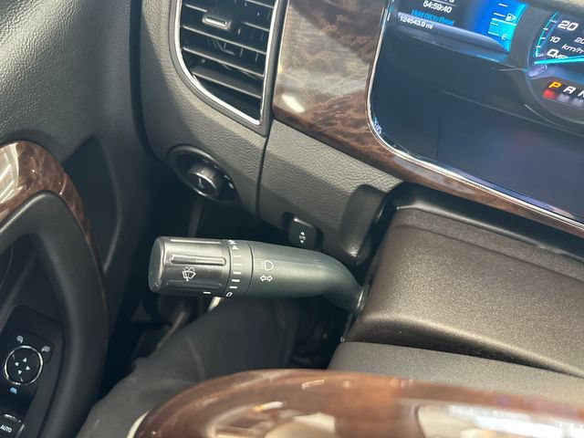 Used 2016 Ford Taurus Limited FWD image 33