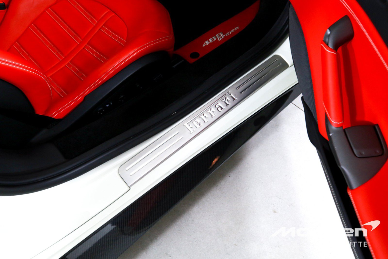 Used 2018 Ferrari 488 Spider RWD image 22