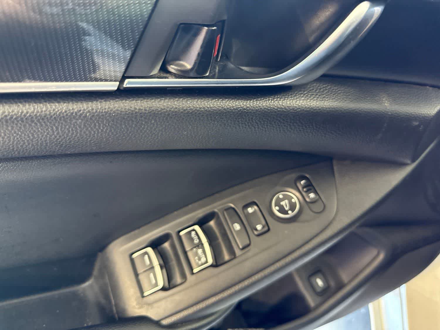 Used 2020 Honda Accord Sport image 20