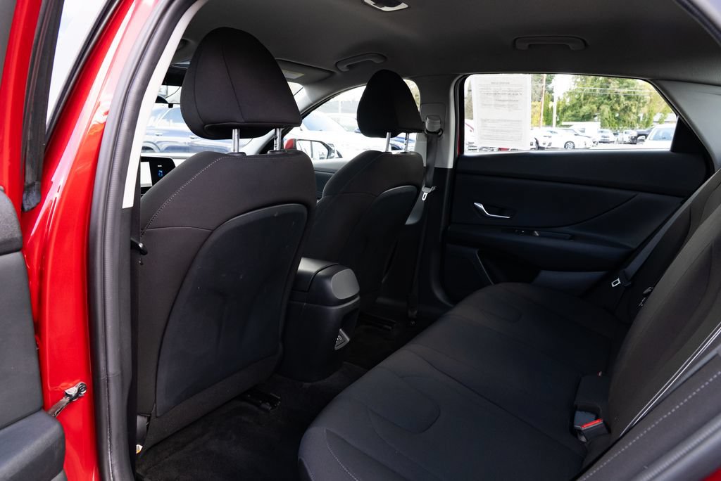 Used 2024 Hyundai Elantra SEL FWD image 21