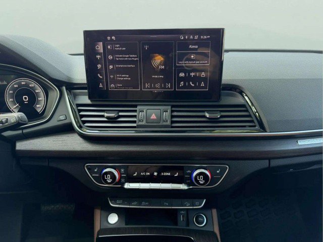 Certified 2025 Audi Q5 e Premium Plus w/ Premium Plus Package AWD/4WD image 13