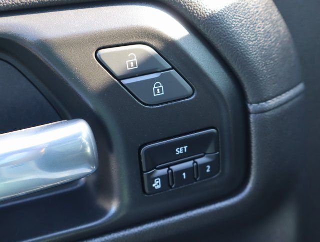 Used 2020 GMC Sierra 1500 Denali w/ Denali Ultimate Package image 17