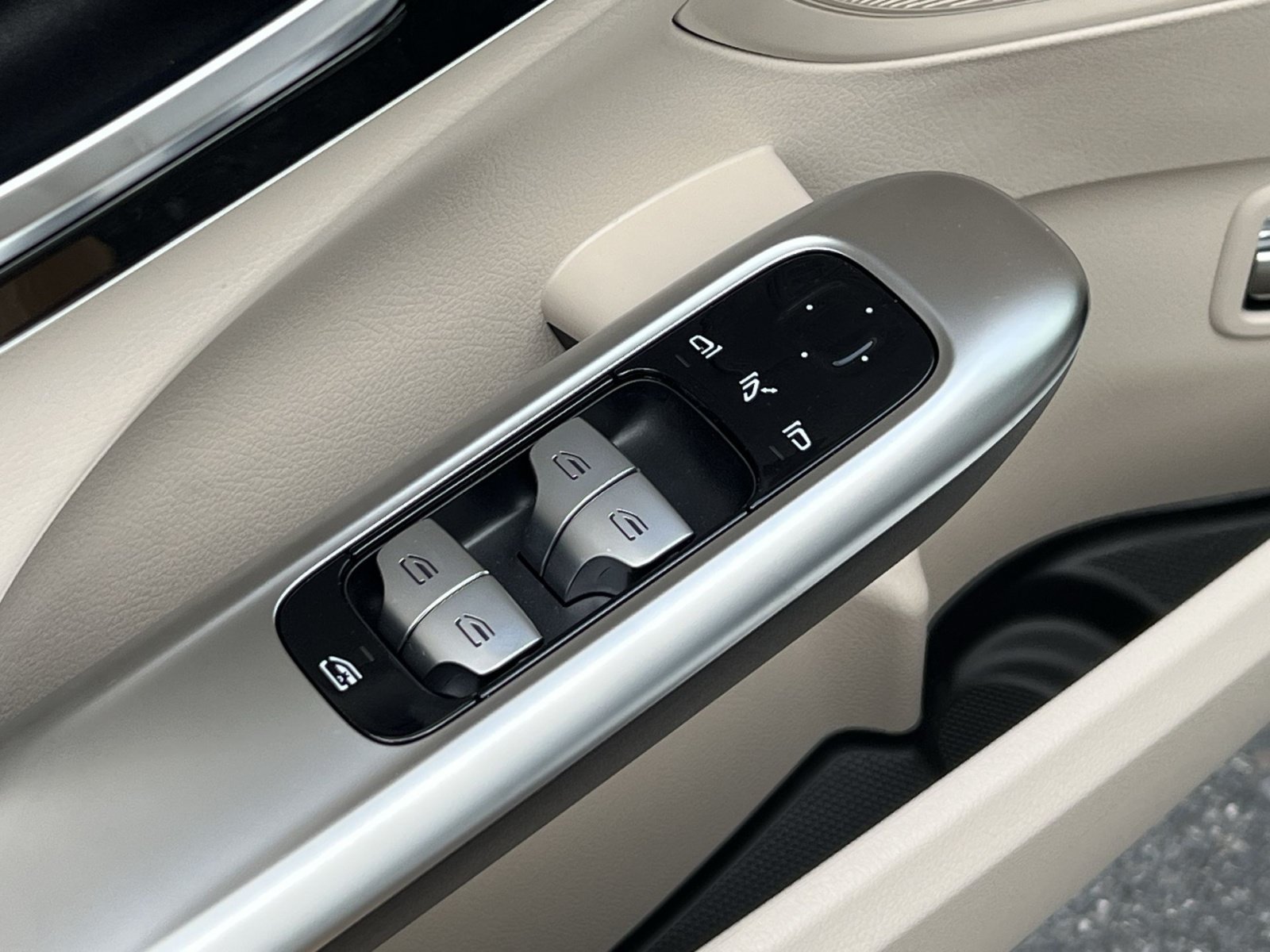 New 2026 Mercedes-Benz C 300 4MATIC Sedan image 20