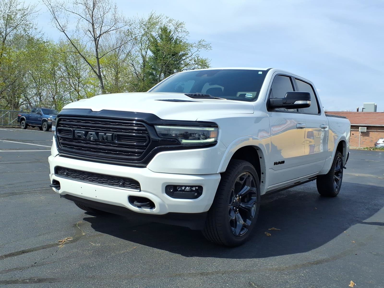 Used 2022 RAM 1500 Limited AWD/4WD image 3
