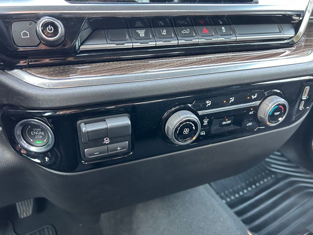 Used 2024 Chevrolet Silverado 3500 LT image 36