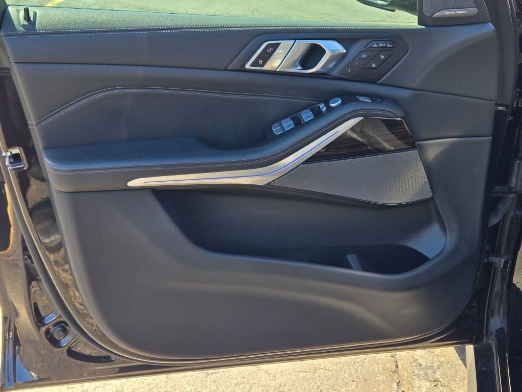 Used 2024 BMW X7 M60i w/ Executive Package AWD/4WD image 32