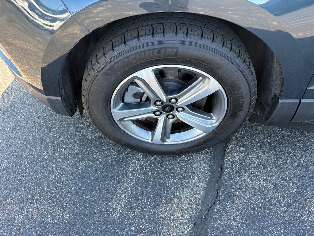 Used 2024 Ford Edge SEL w/ Convenience Package image 7