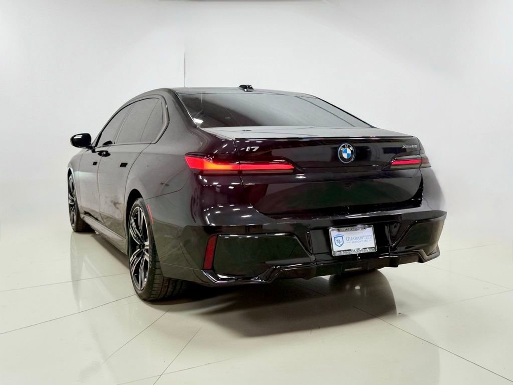 Used 2023 BMW i7 xDrive60 AWD/4WD image 19