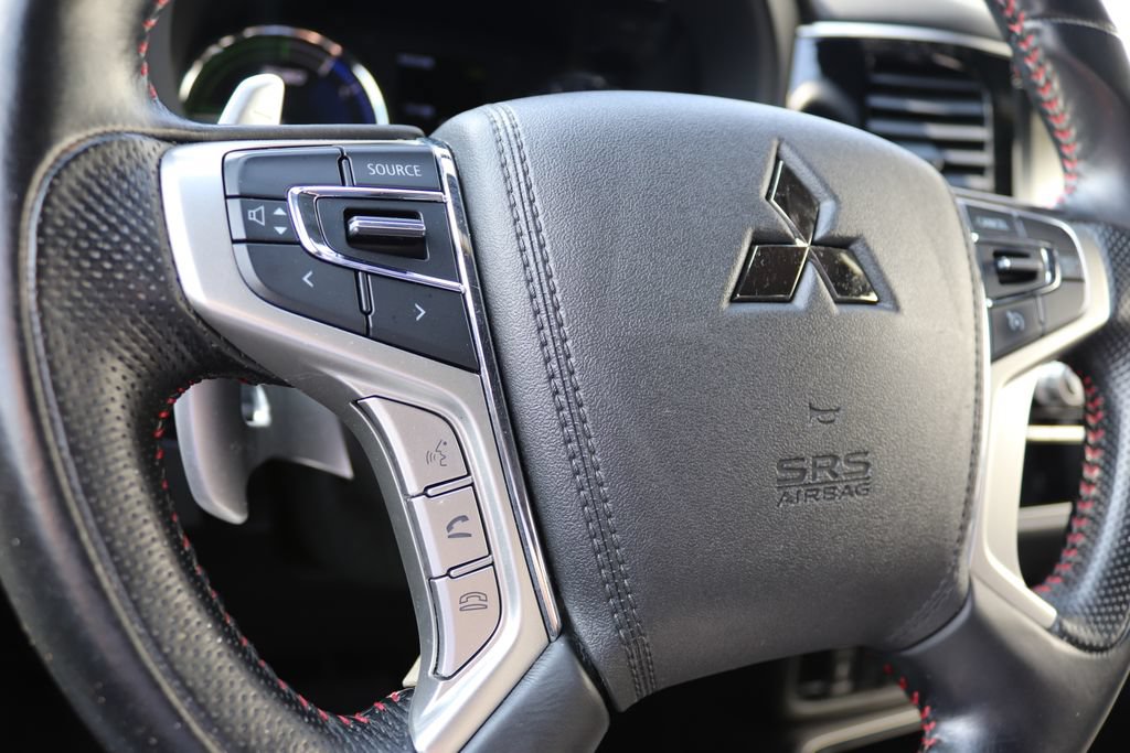 Used 2021 Mitsubishi Outlander LE AWD/4WD image 11