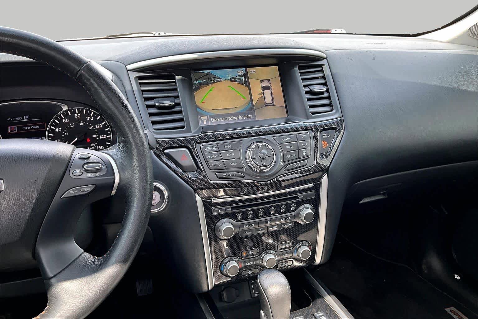 Used 2020 Nissan Pathfinder SL AWD/4WD image 7