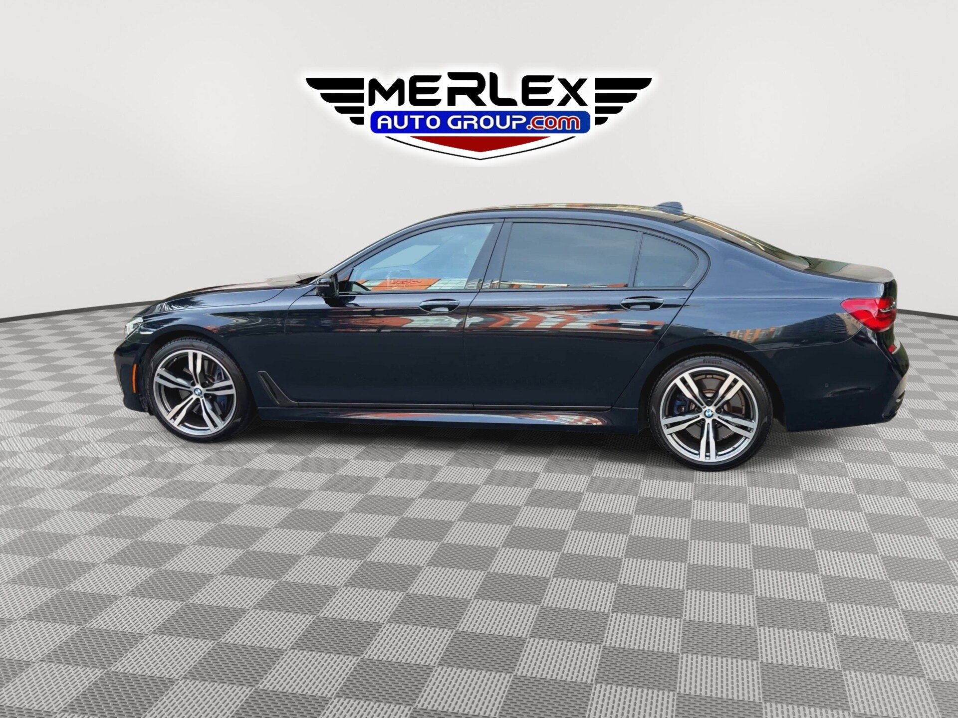 Used 2019 BMW 750i w/ M Sport Package RWD image 5