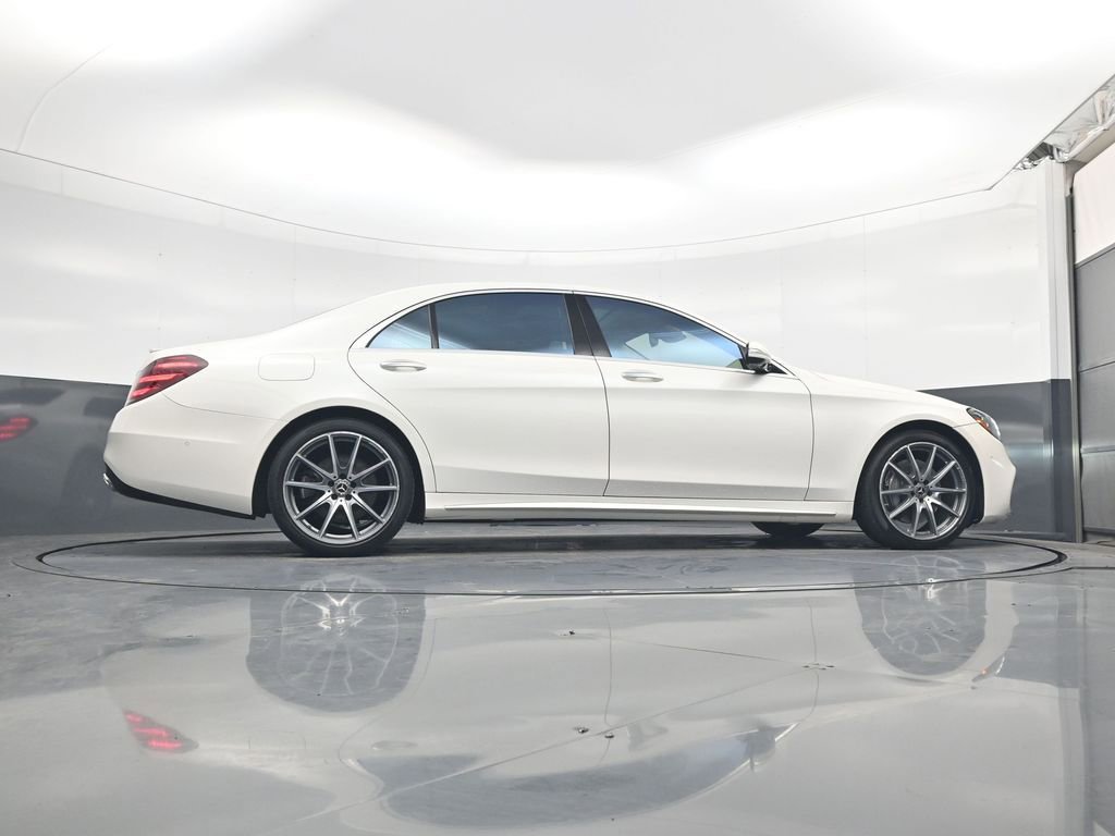 Used 2019 Mercedes-Benz S 560 Sedan image 25