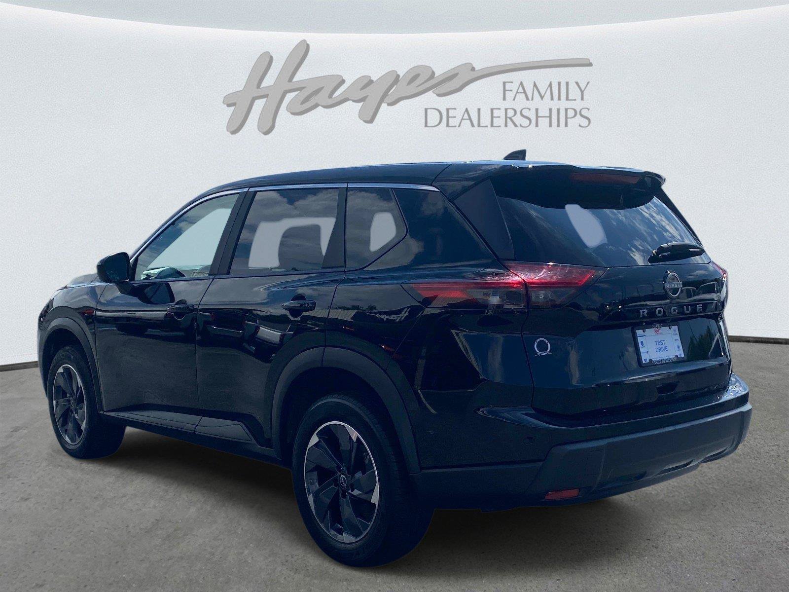 Used 2025 Nissan Rogue SV FWD image 8