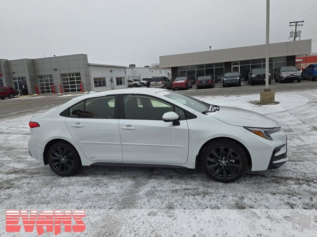 Certified 2026 Toyota Corolla SE w/ SE Premium Package image 2