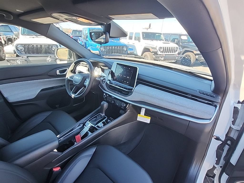 New 2026 Jeep Compass Latitude AWD/4WD image 22