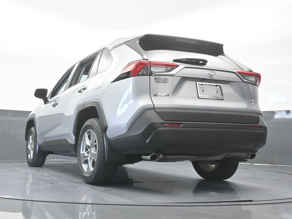 Used 2025 Toyota RAV4 XLE AWD/4WD image 54