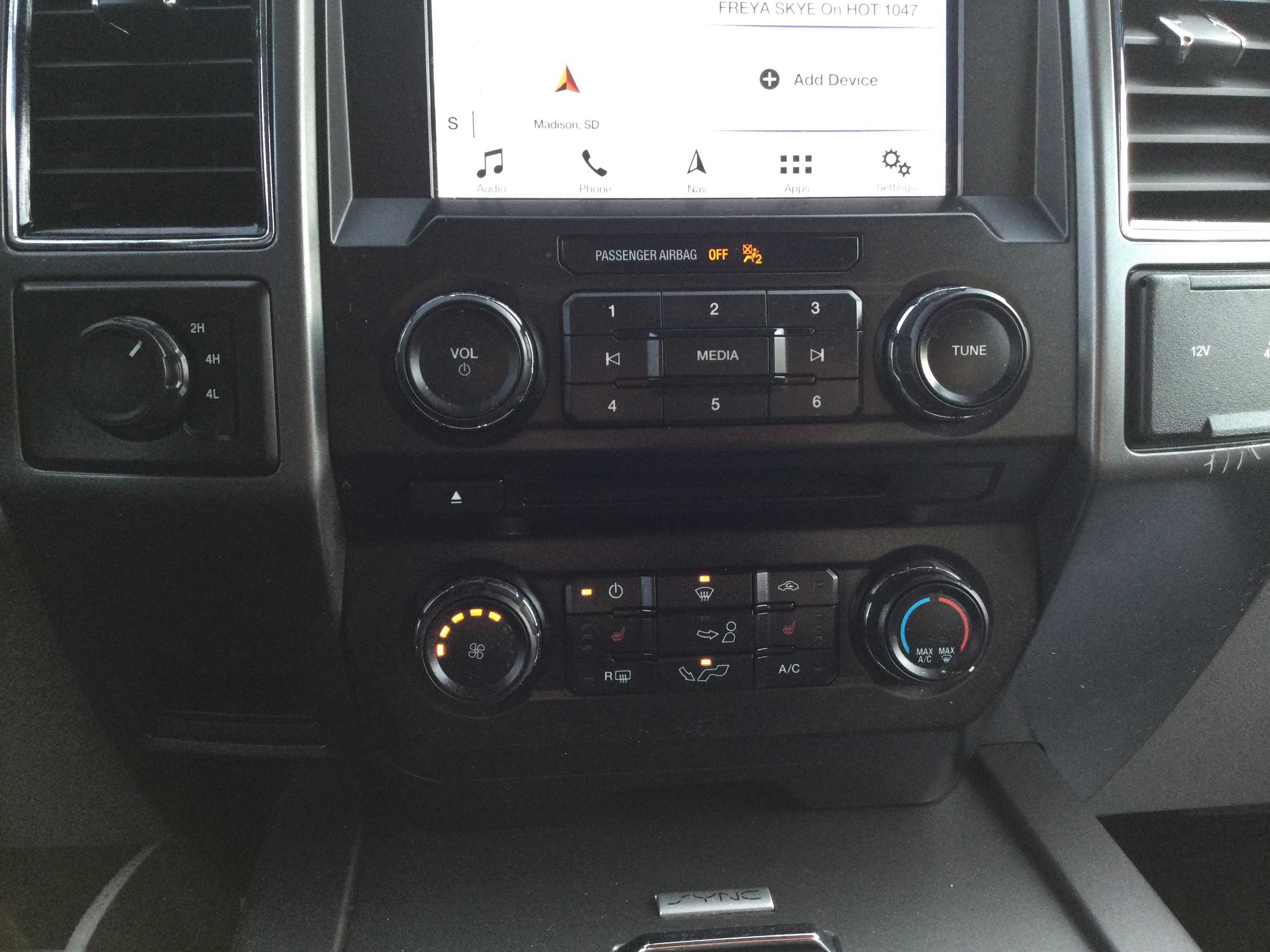 Used 2018 Ford F150 XLT w/ Equipment Group 302A Luxury AWD/4WD image 12