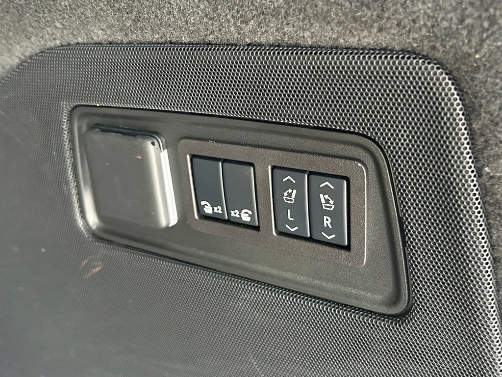 Used 2024 Cadillac Escalade Sport Platinum AWD/4WD image 44