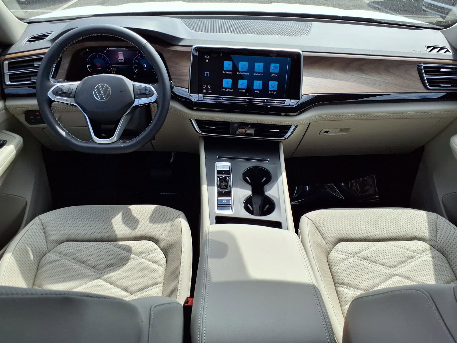 New 2026 Volkswagen Atlas SE image 13