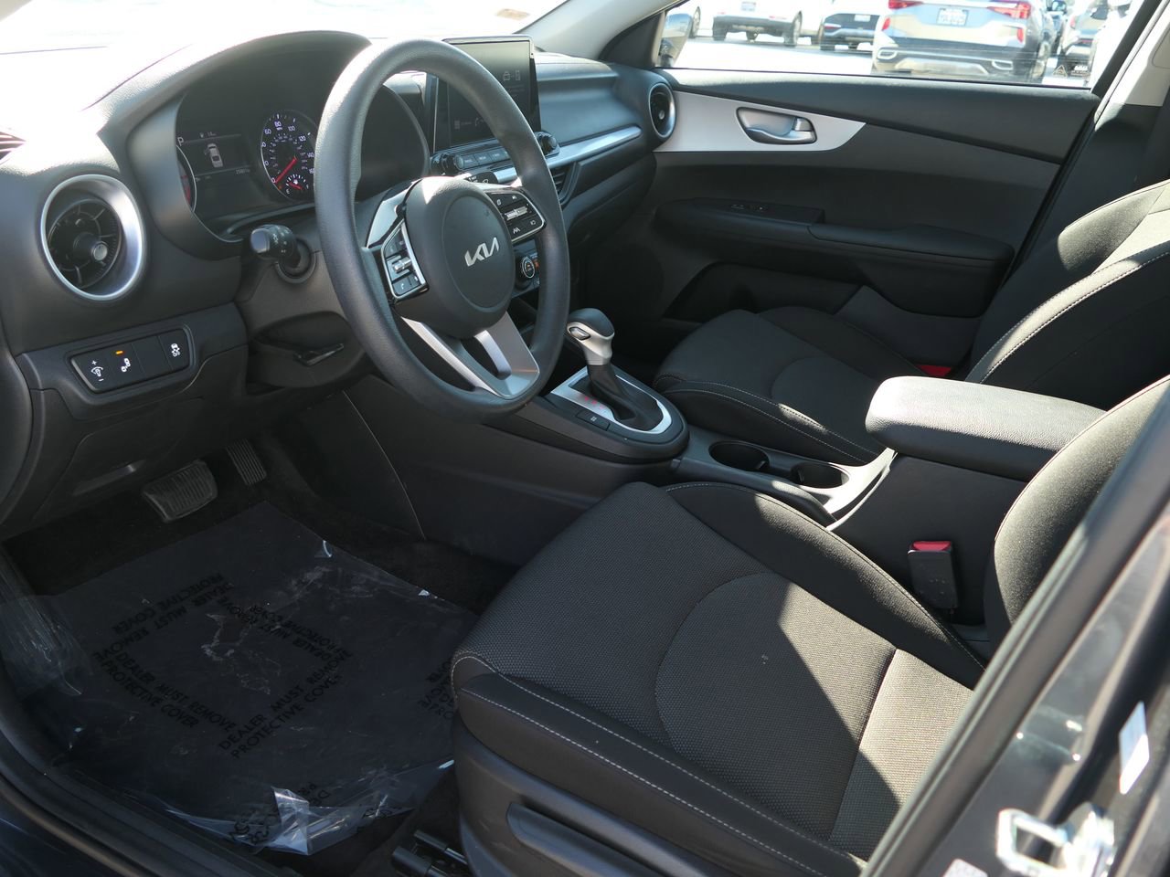 Used 2023 Kia Forte LXS w/ LXS Technology Package image 17