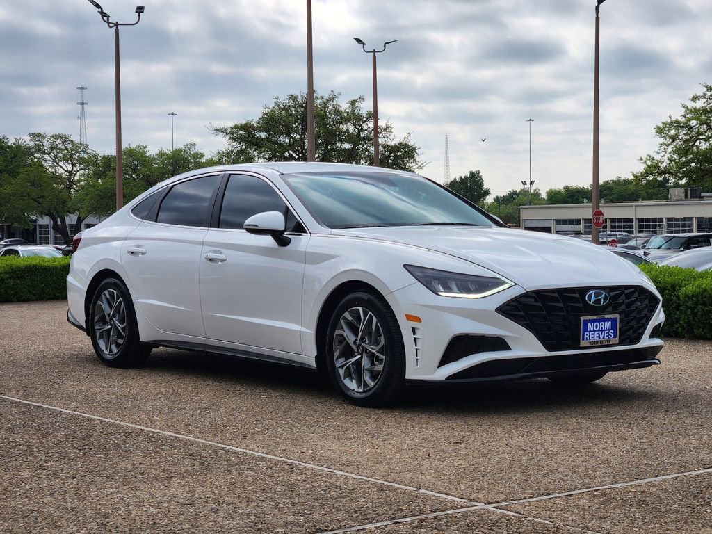 Certified 2023 Hyundai Sonata SEL w/ Winter Weather Package image 3