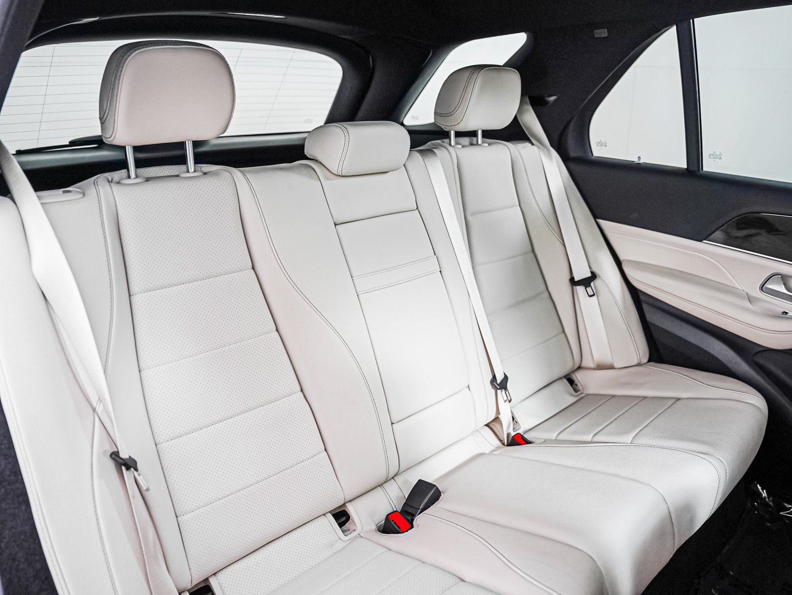 Certified 2025 Mercedes-Benz GLE 450e 4MATIC image 10