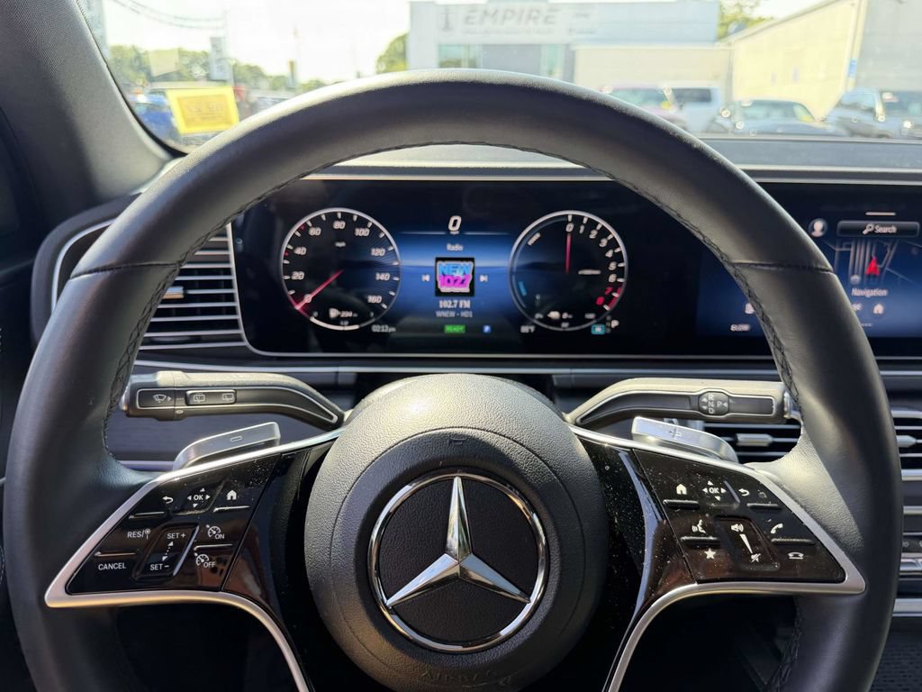 Used 2025 Mercedes-Benz GLE 450e 4MATIC image 34