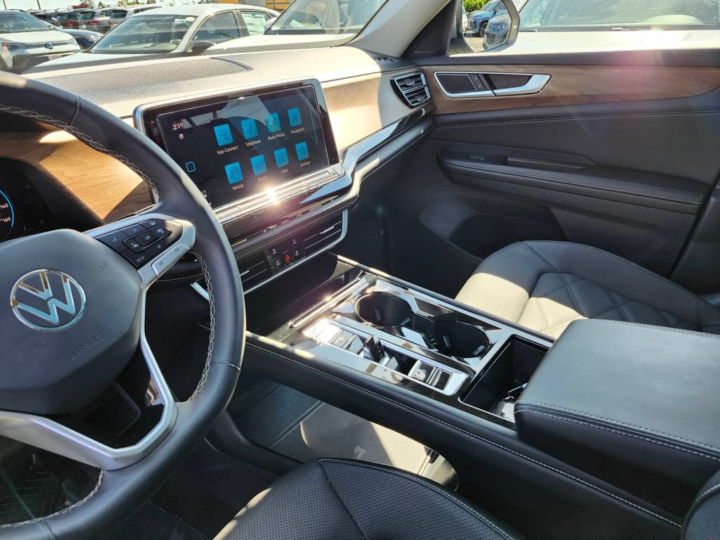 Certified 2024 Volkswagen Atlas SE AWD/4WD image 7