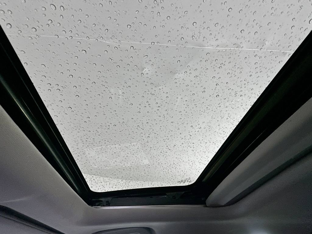 Used 2018 Honda CR-V Touring image 22