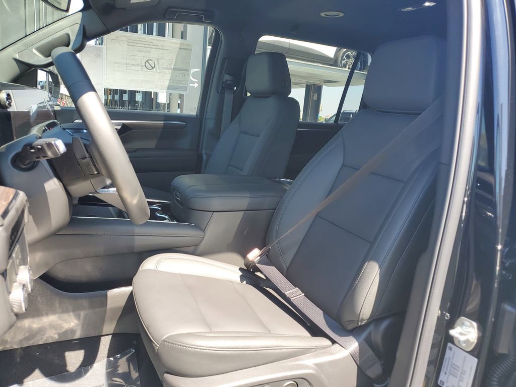 New 2026 Chevrolet Suburban LT w/ Comfort Package RWD image 18