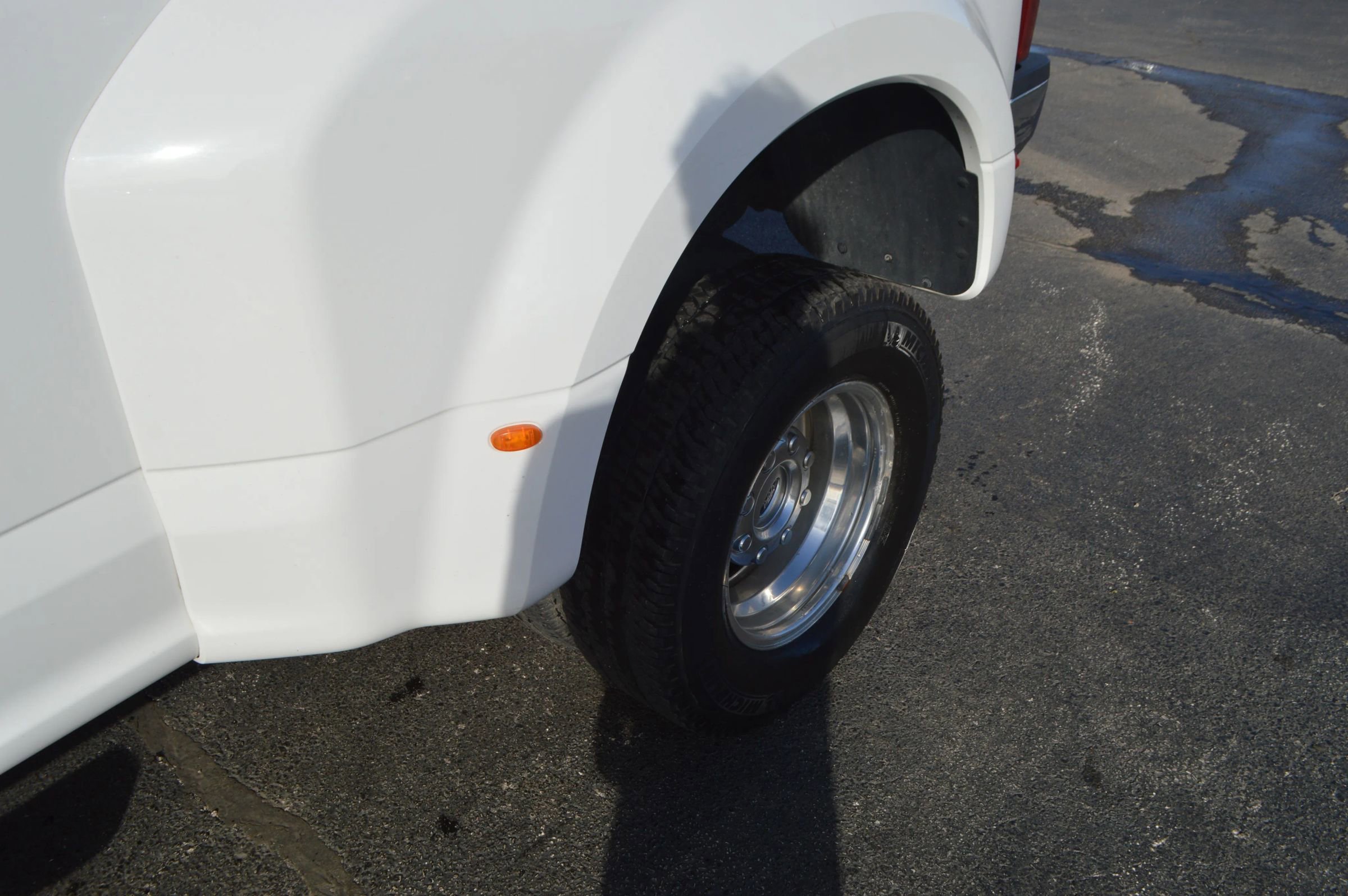 Used 2018 Ford F350 XLT AWD/4WD image 11