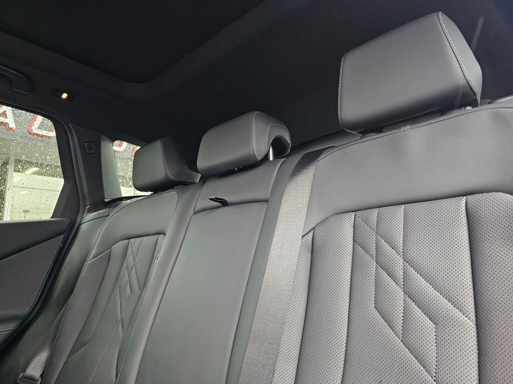 Used 2025 BMW X3 xDrive30i image 19