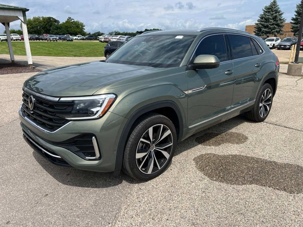 Used 2026 Volkswagen Atlas Cross Sport SEL Premium R-Line AWD/4WD image 5