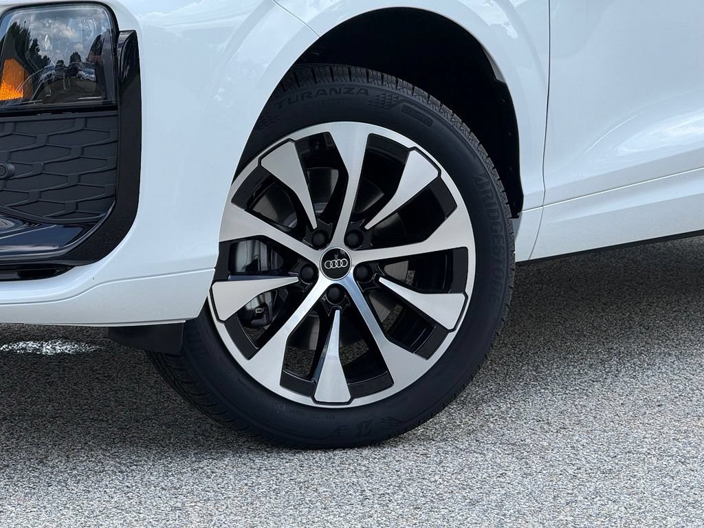New 2026 Audi Q3 quattro 2.0T AWD/4WD image 2