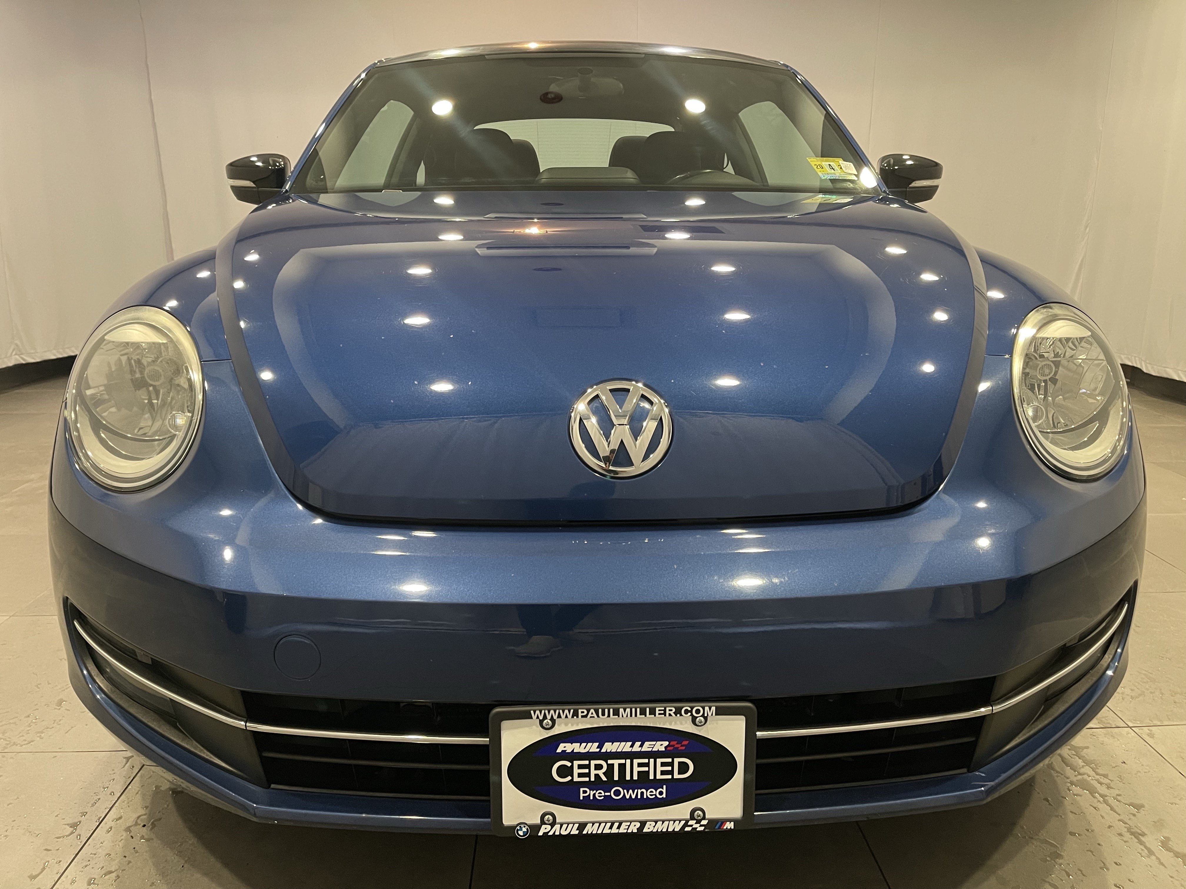 Used 2013 Volkswagen Beetle 2.0T FWD video 2