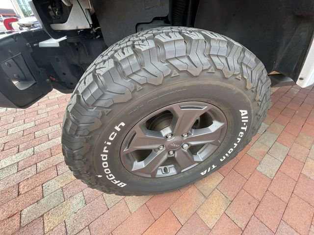 Used 2018 Jeep Wrangler Unlimited Rubicon AWD/4WD image 8