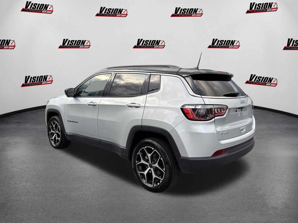 Used 2026 Jeep Compass Limited AWD/4WD image 8