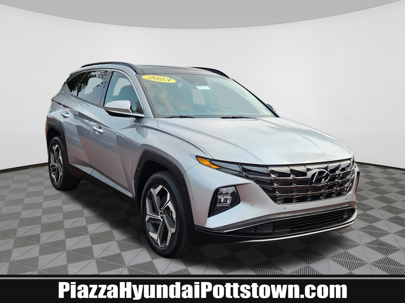 Certified 2023 Hyundai Tucson Limited AWD/4WD image 1